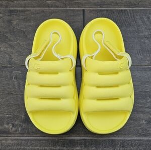 New UGG Kids Sport Yeah Slide with Velcro Strap Closure NWOB Sz 10T